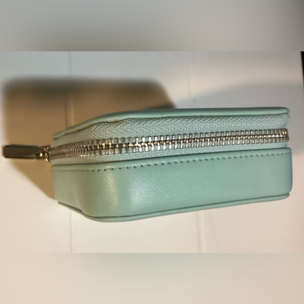 Louisa Secret travel jewelry box